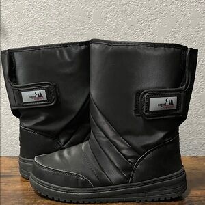 Snow/Winter boots-  size6